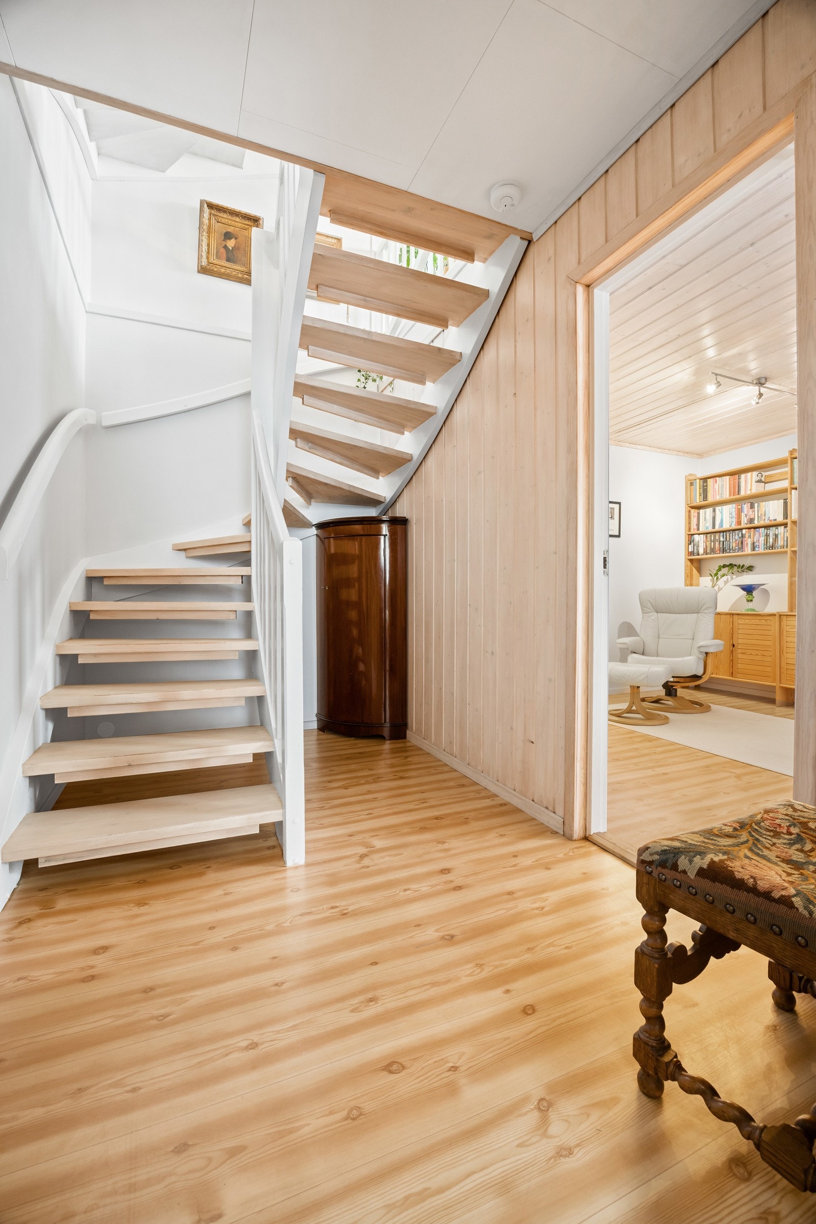 Gang i underetasje Galleribilde