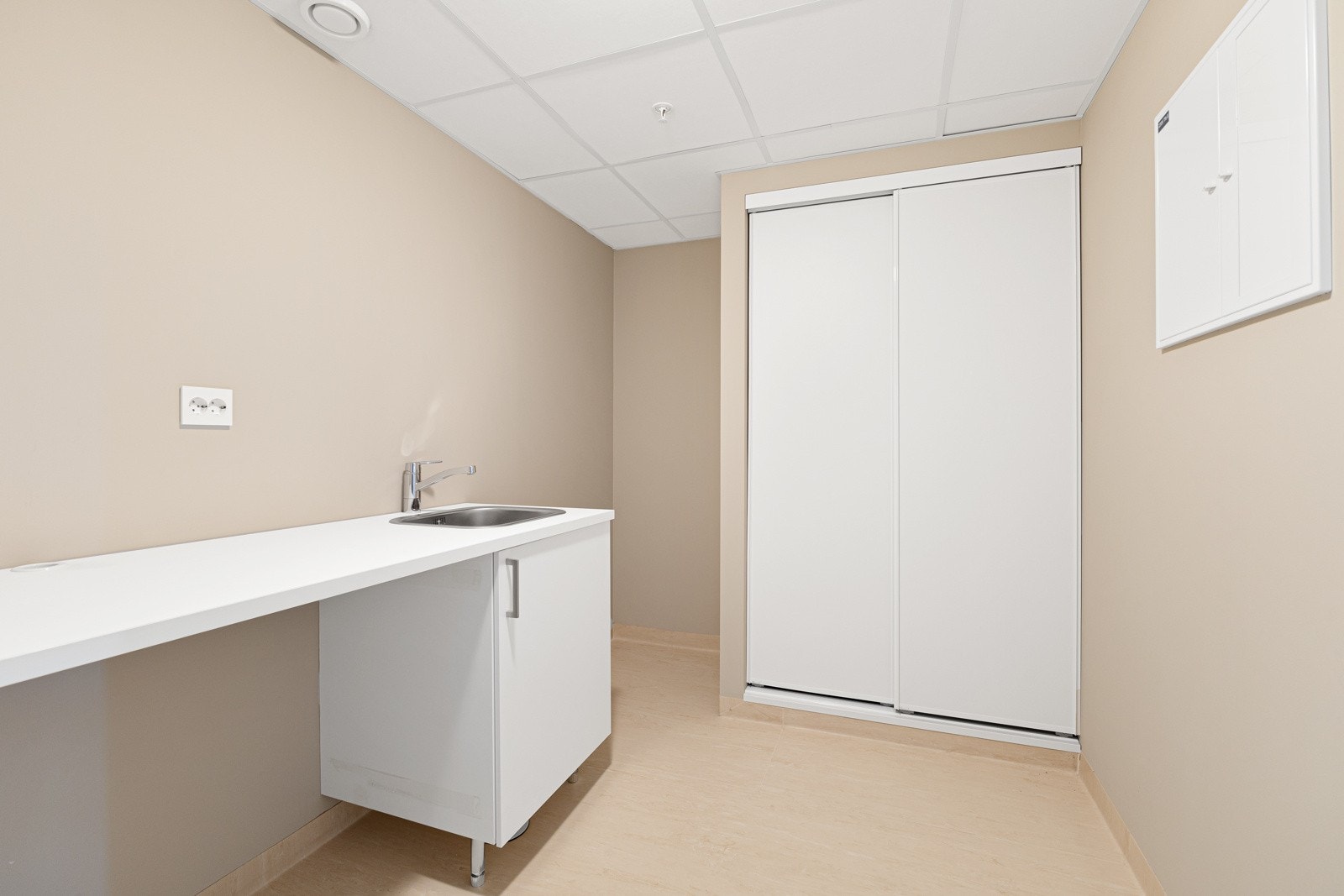 Vaskerom Galleribilde