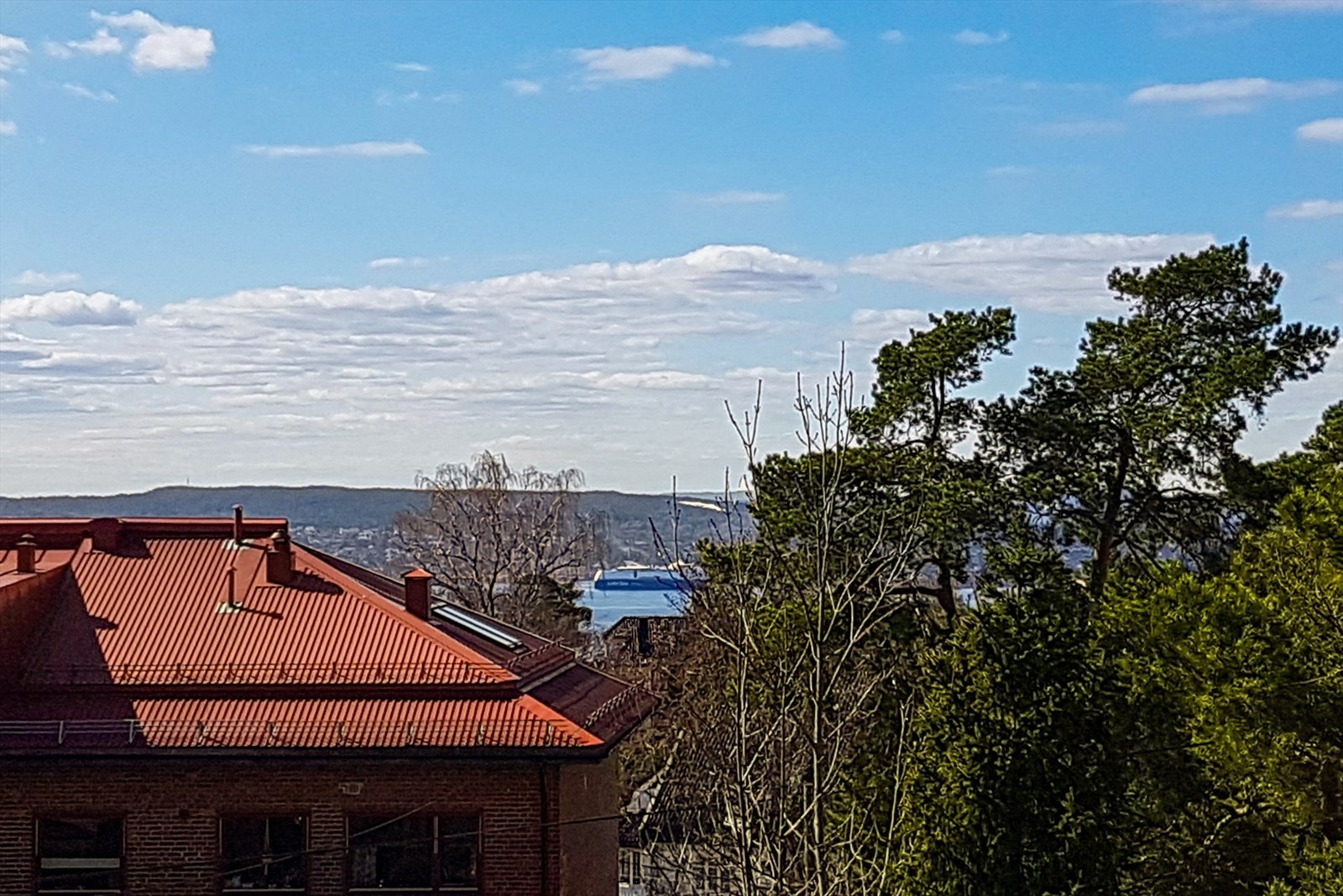 Privat bilde fra selger. Bildet er tatt fra takvindu. Galleribilde