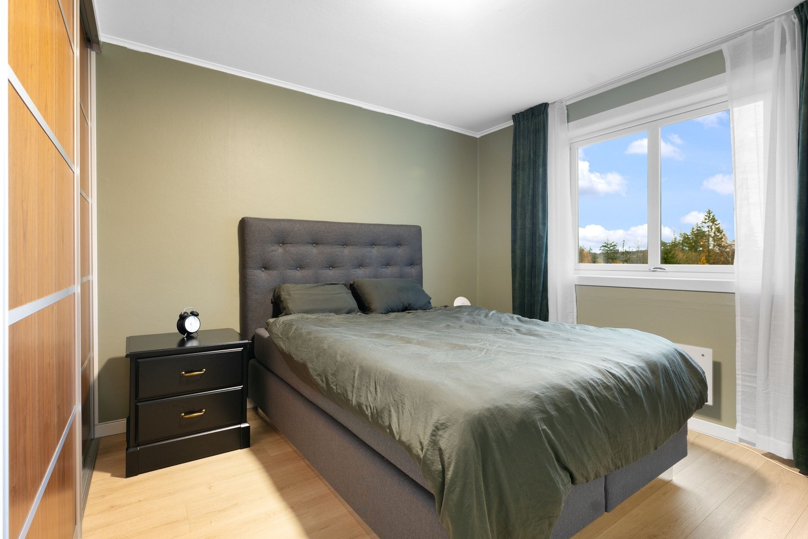 Soverom 1. etg. Galleribilde