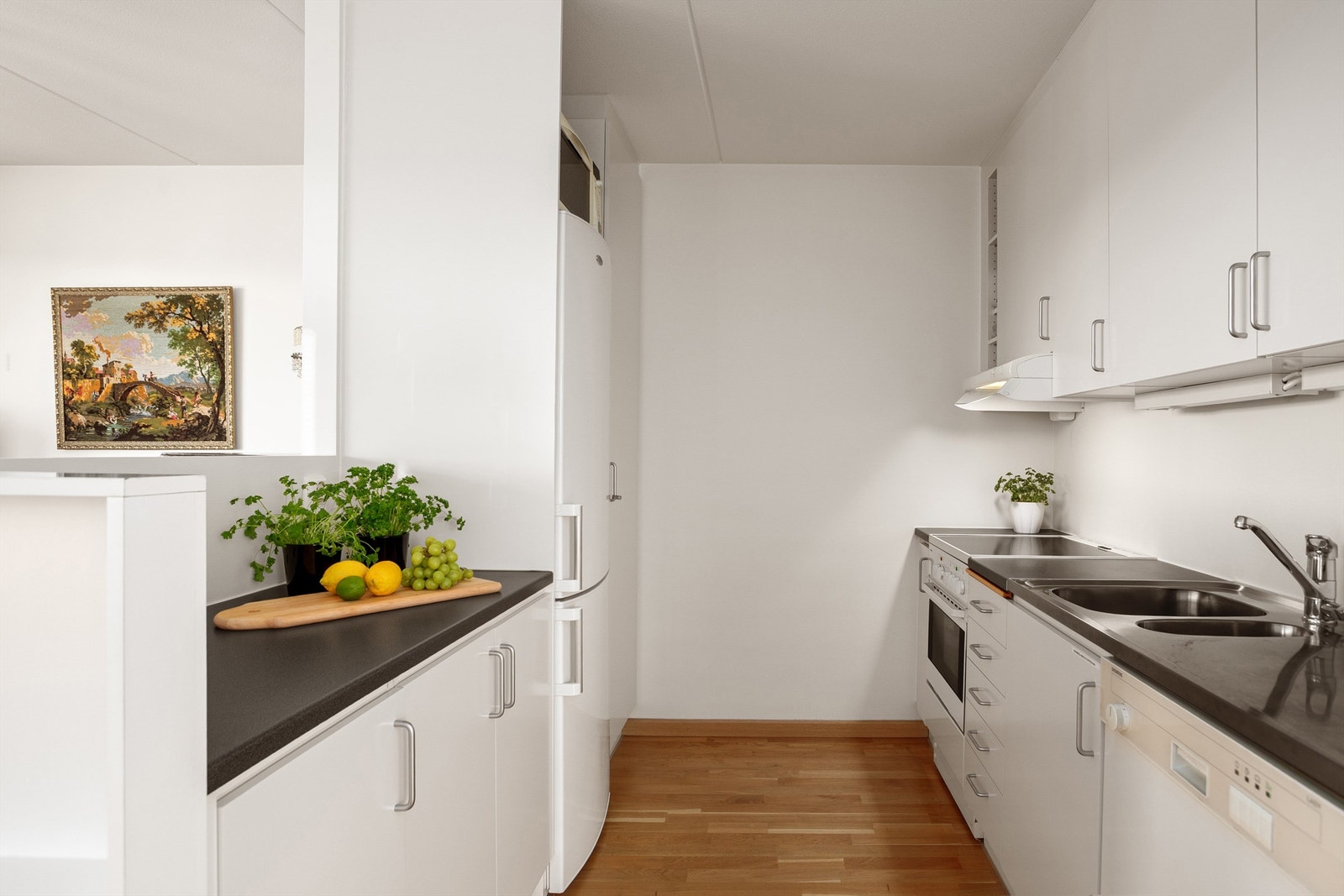 Kjøkken - hvitevarene følger med Galleribilde