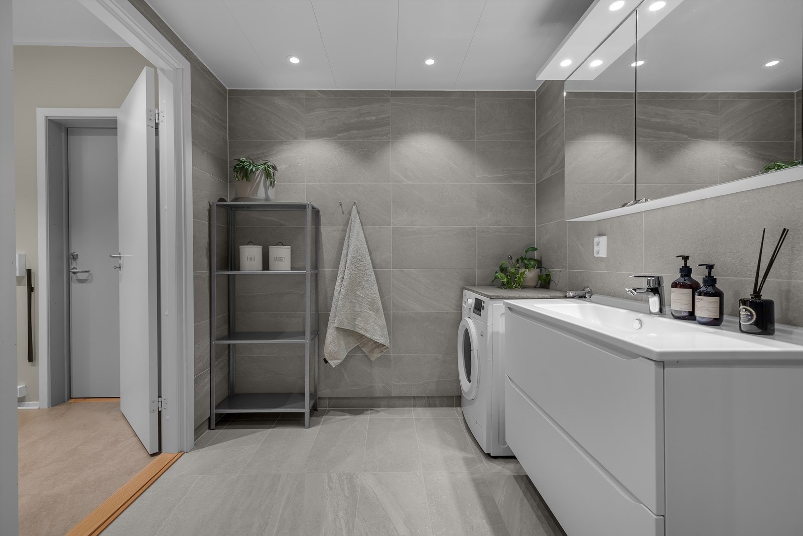 Opplegg for vaskemaskin og tørketrommel Galleribilde