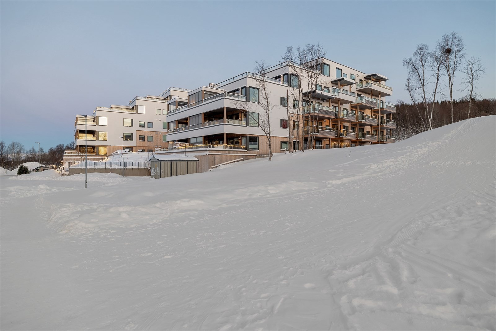 Nordheim ligger kort vei fra sentrum, omgitt av skog, stier og frisk luft Galleribilde