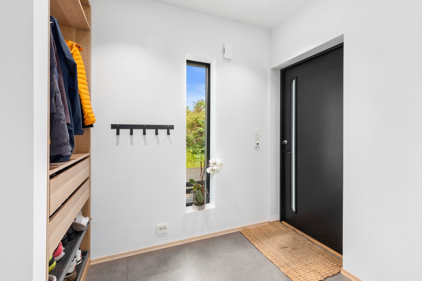 Inngangsparti med garderobeløsning Galleribilde