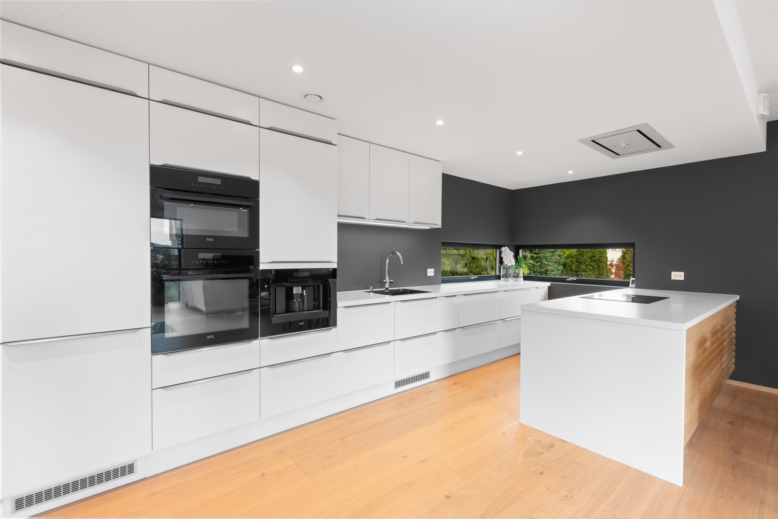 Kjøkkenet er fra den danske kvalitetsleverandøren Aubo Galleribilde