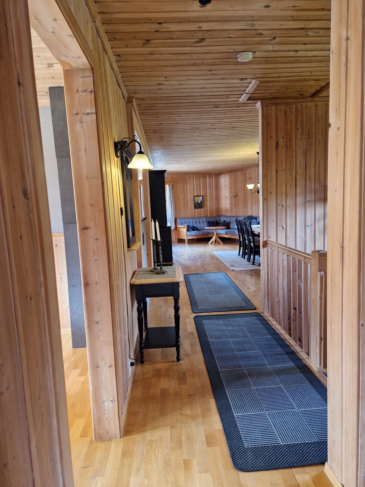 Gang i 2 etasje Galleribilde