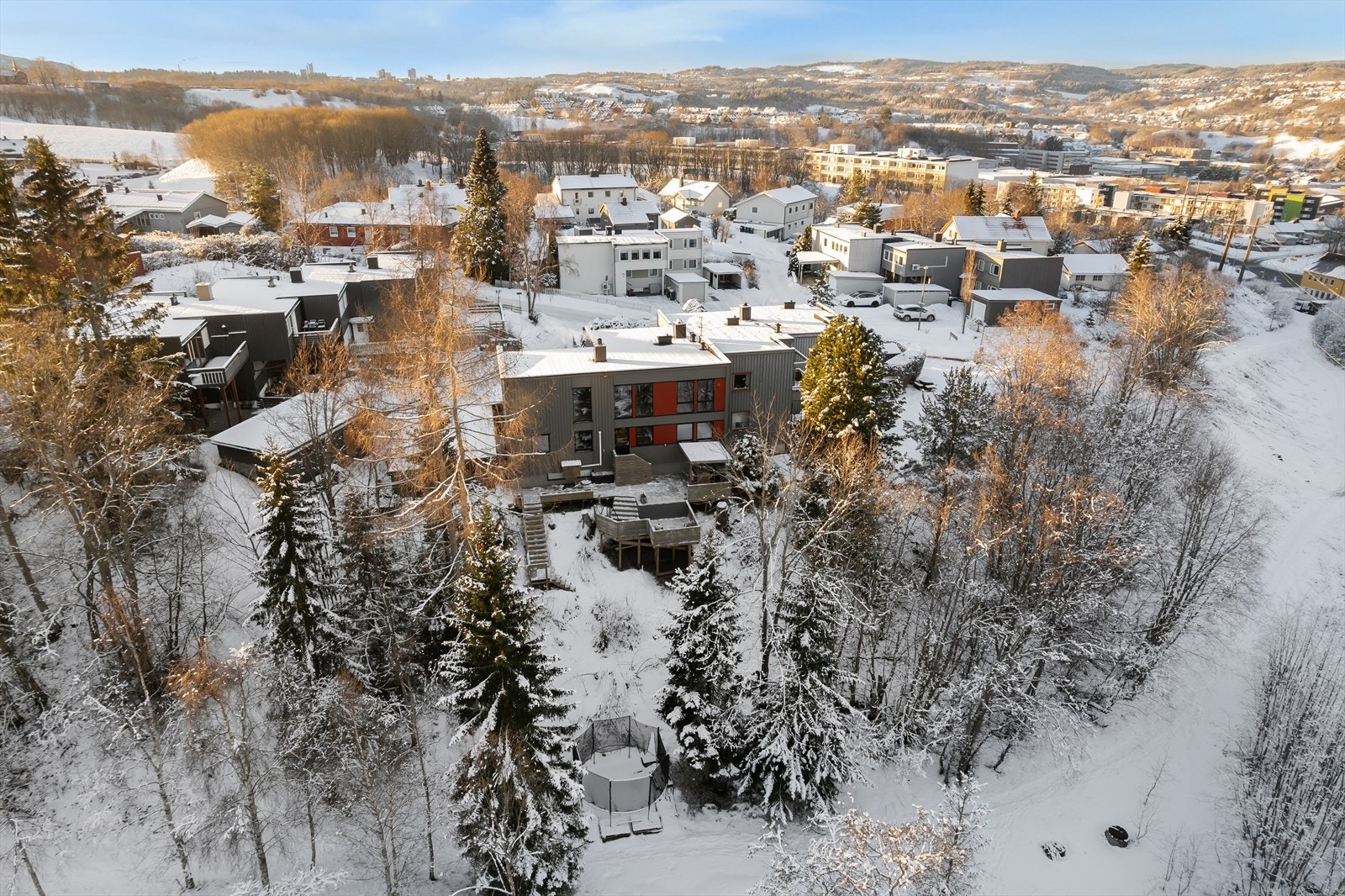 Oversiktsbilde av tomten. Galleribilde