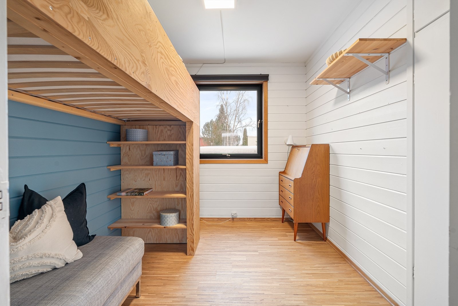 Soverommet på 7 m² brukes i dag som barnerom og kan innredes med seng, kommodeløsning og annet møblement. Galleribilde