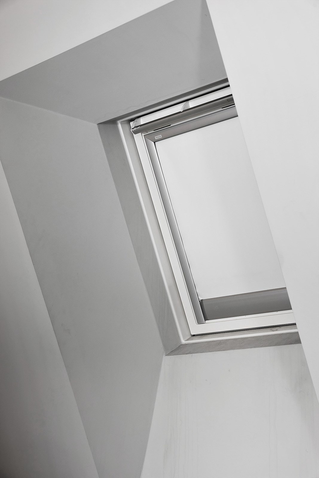 Screens er montert på takvinduene slik at man selv kan velge ønsket mengde lysinnslipp. Galleribilde