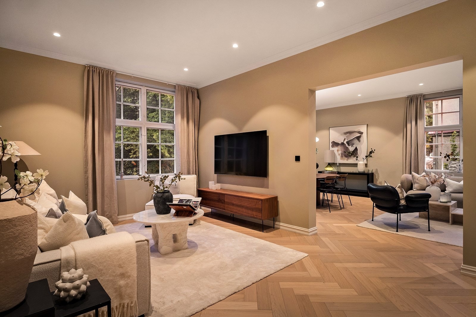 Kveldsstemning i TV-stuen - Fin plass for rolige fredagskvelder Galleribilde