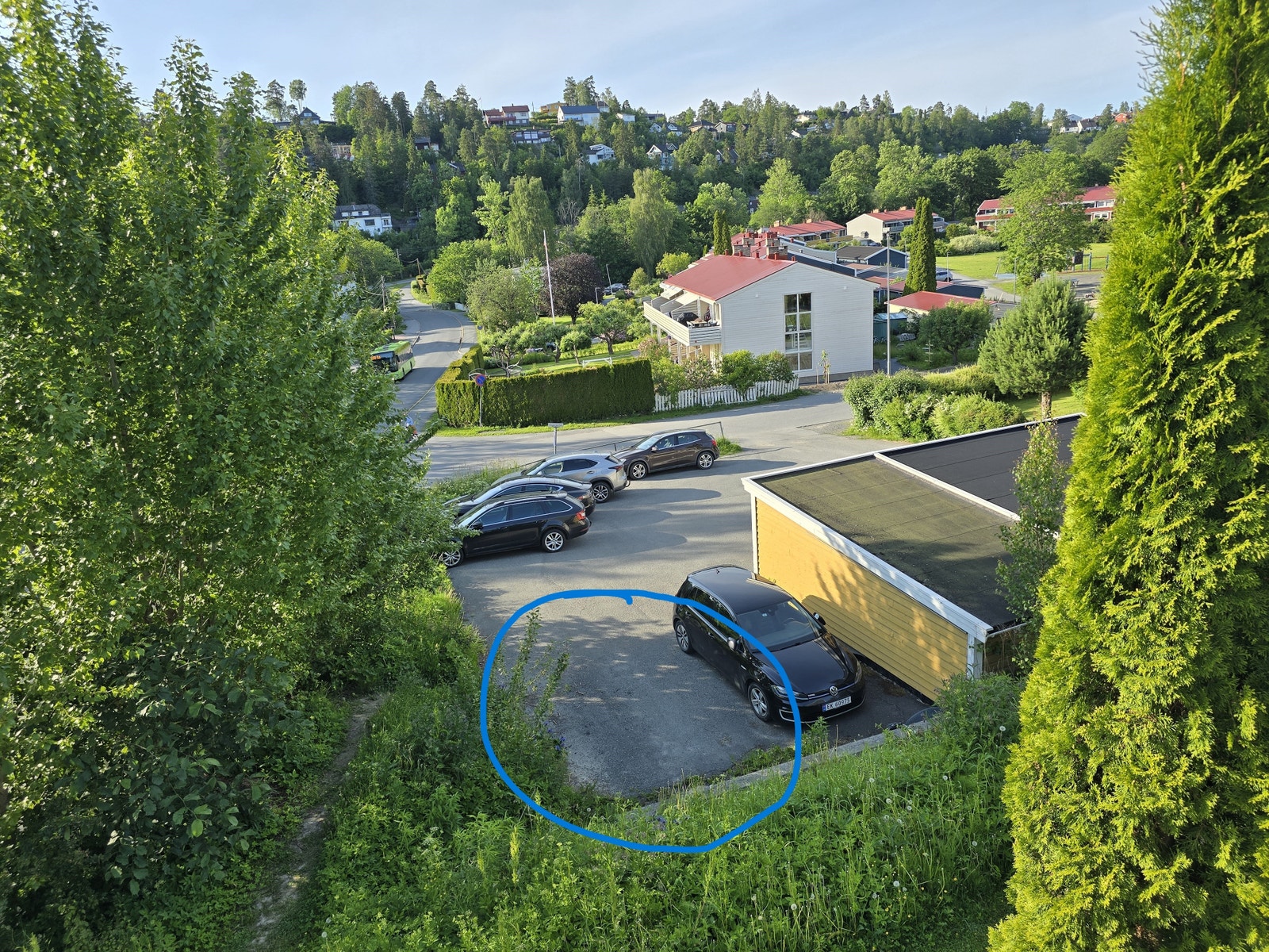 Reservert parkeringsplass er inkludert. Galleribilde