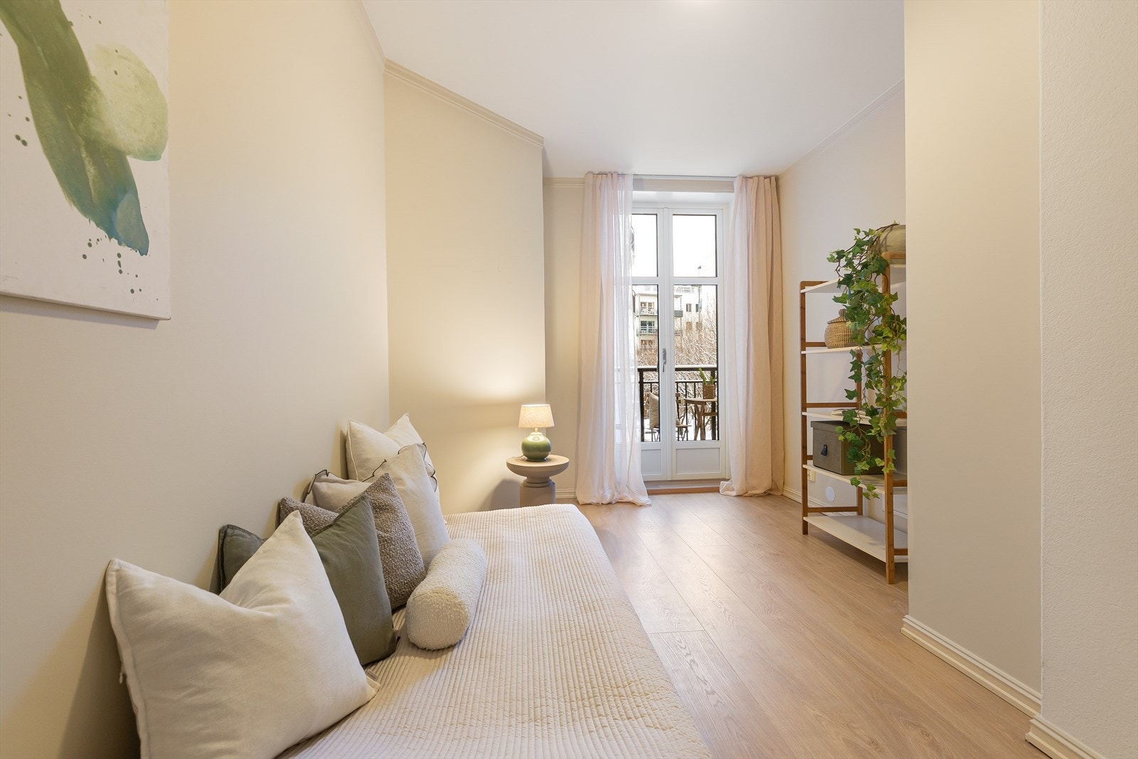 Soverom 2 passer godt som barnerom, gjesterom eller hjemmekontor. Galleribilde