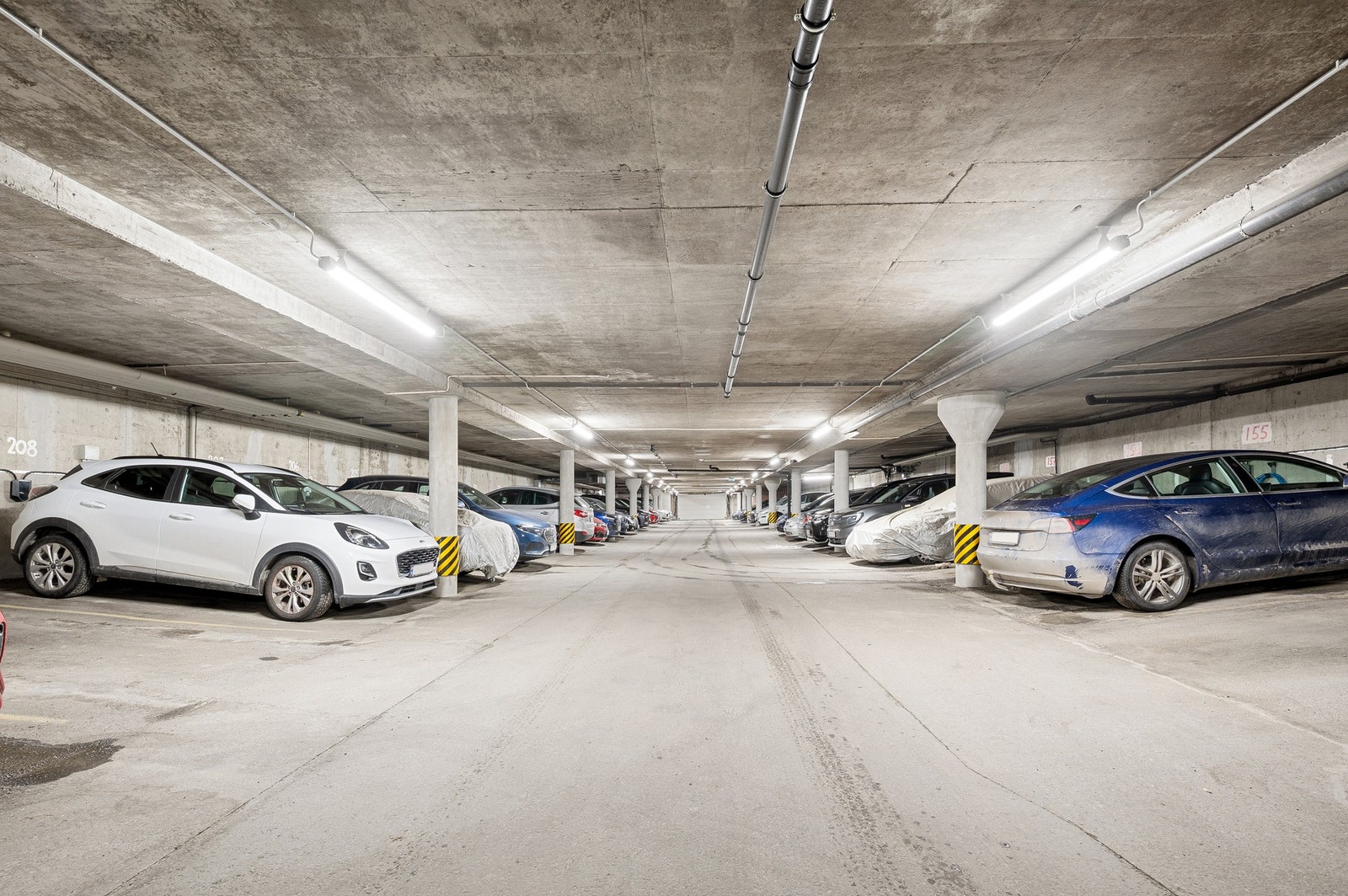 Det medfølger p-plass i garasjekjeller. Galleribilde