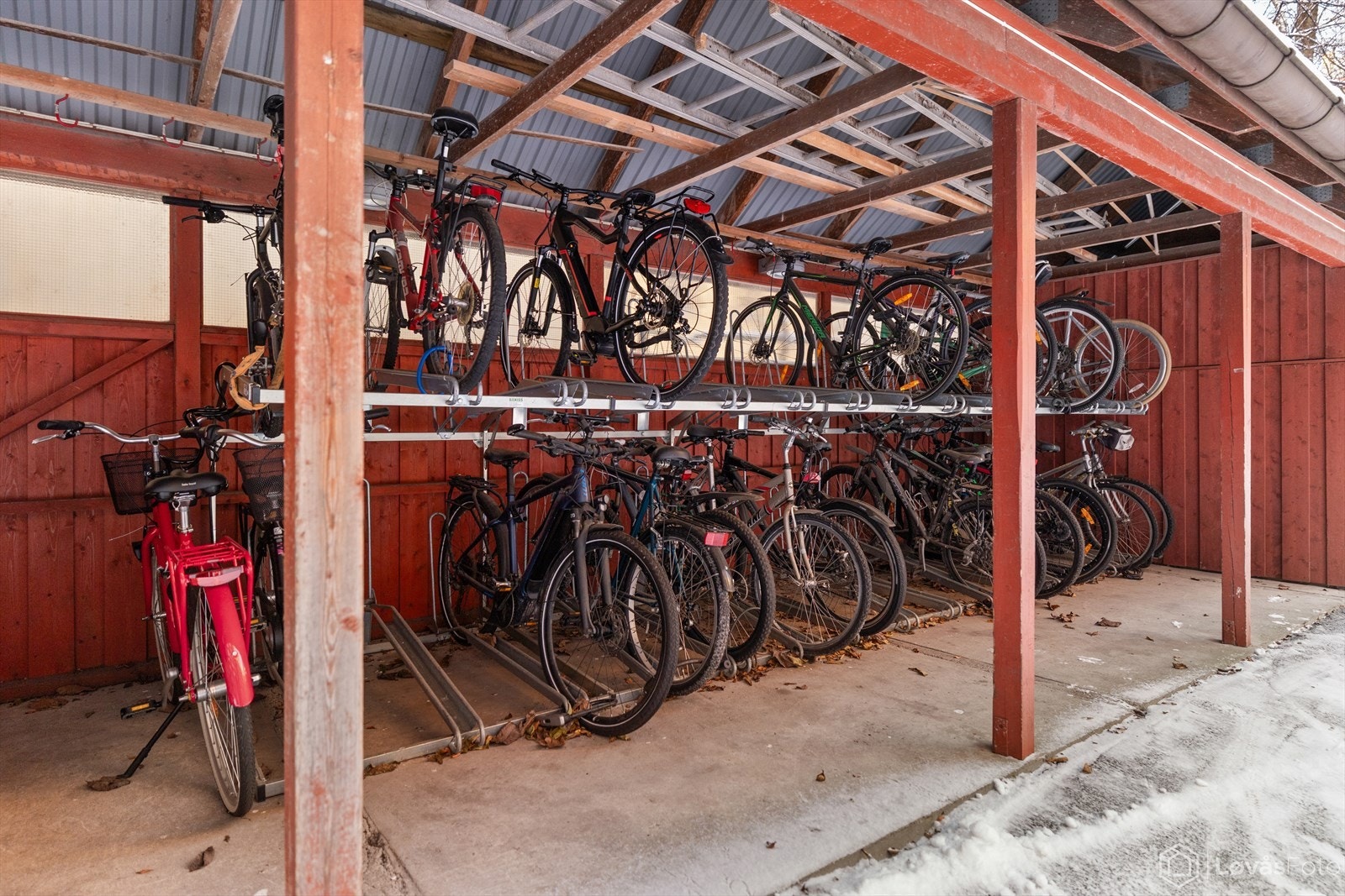 I bakgården er det bygget sykkelparkering for beboerne Galleribilde