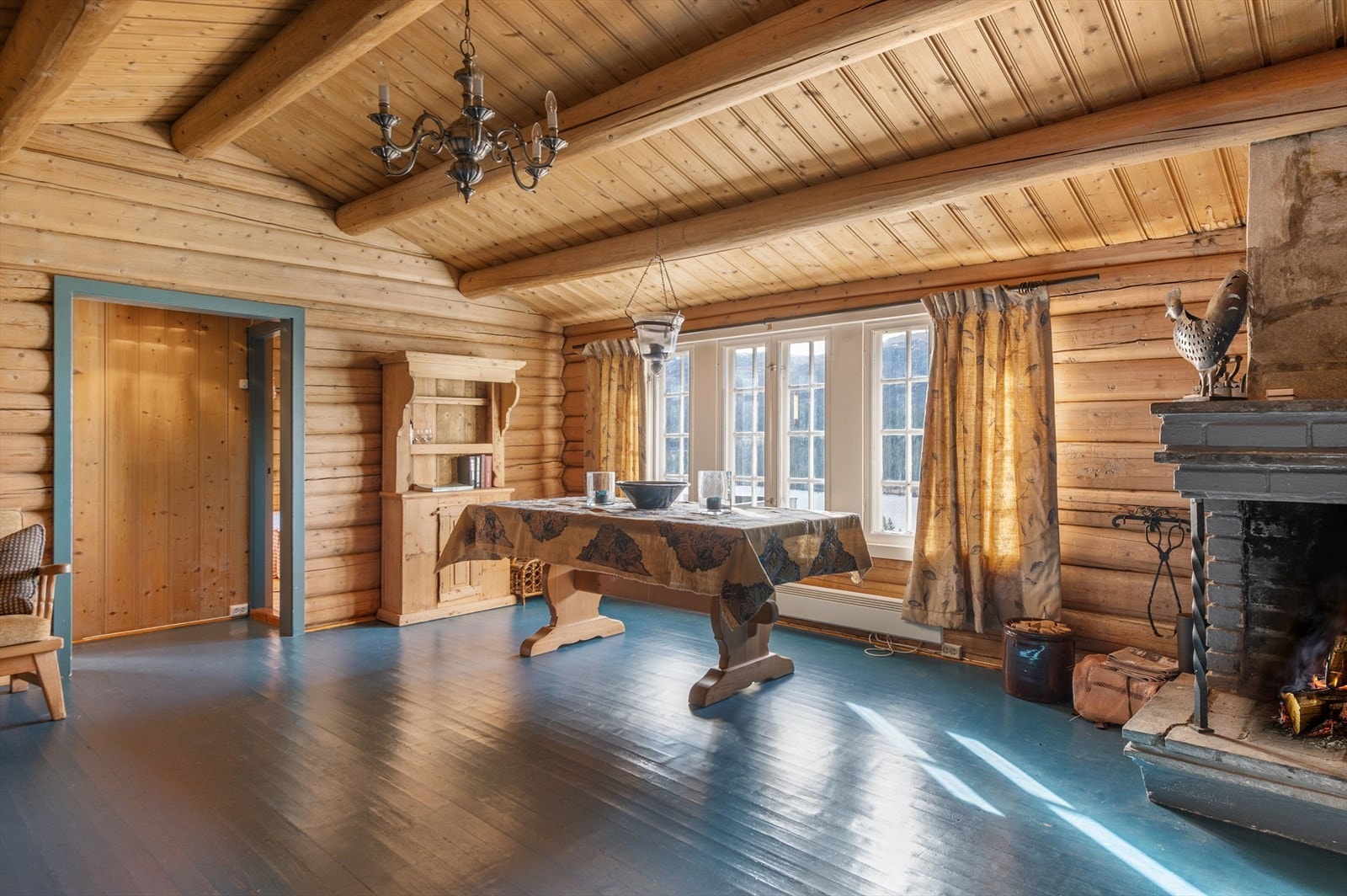 God plass til spisestue. Galleribilde