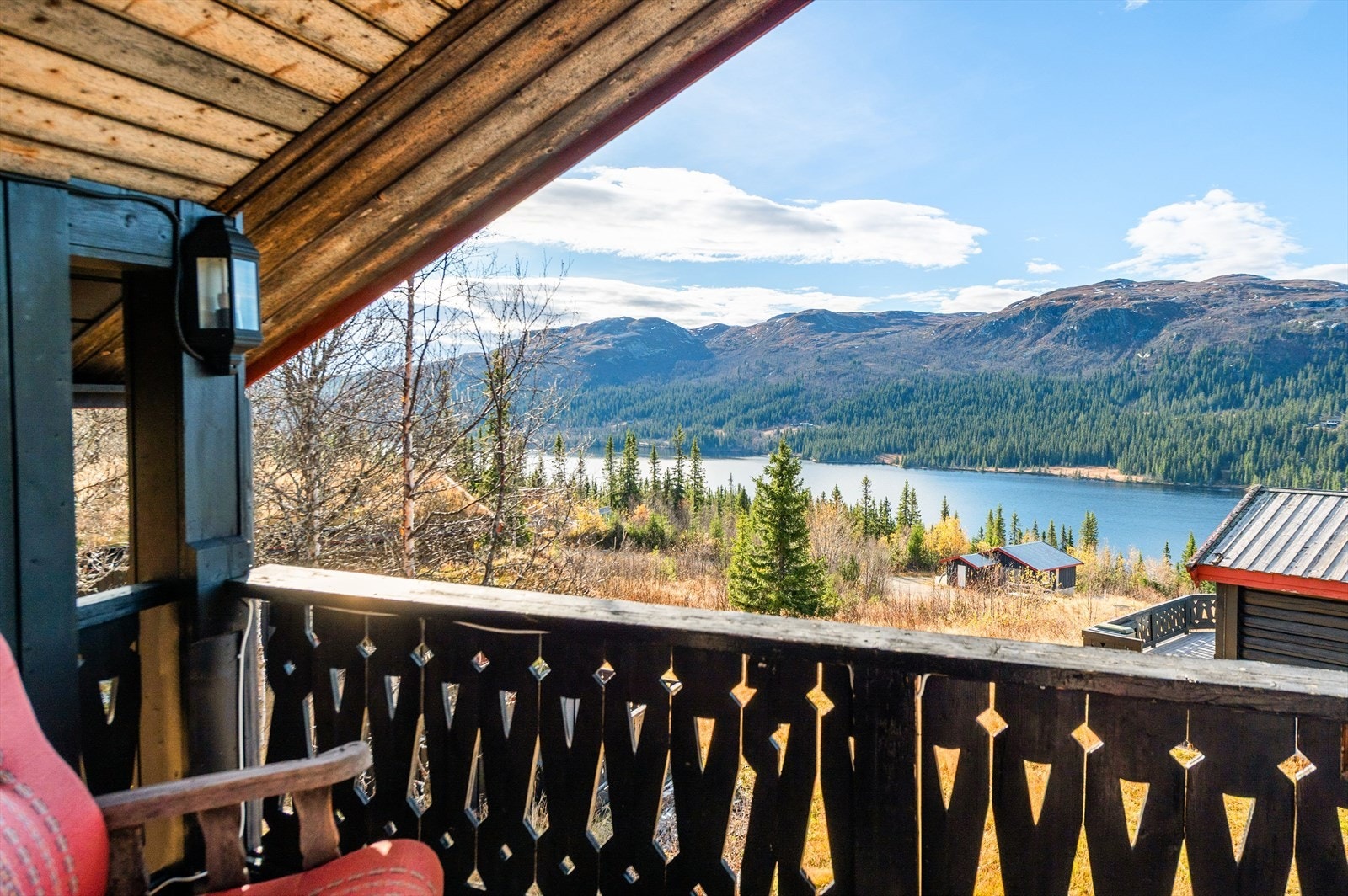 Her kan du nyte kaffekoppen med en nydelig utsikt. Galleribilde