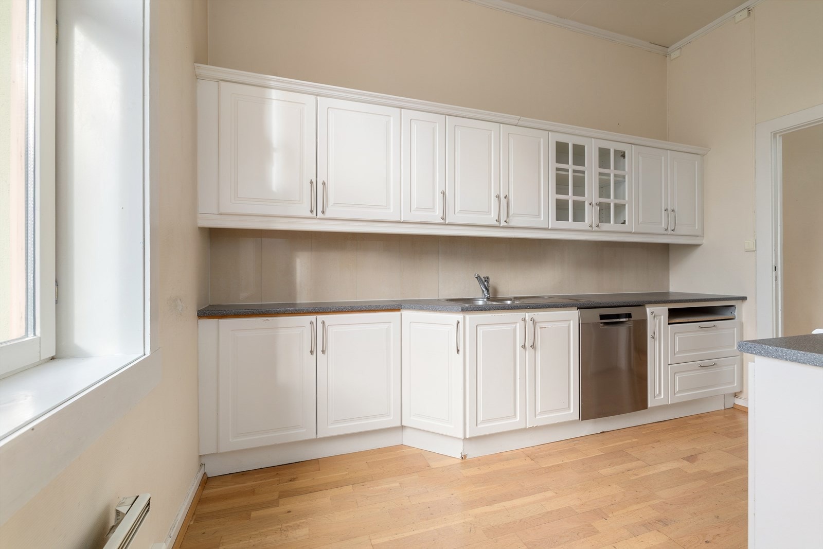 Ved å flytte kjøkkenet til soverom 1 kan dette benyttes som soverom Galleribilde