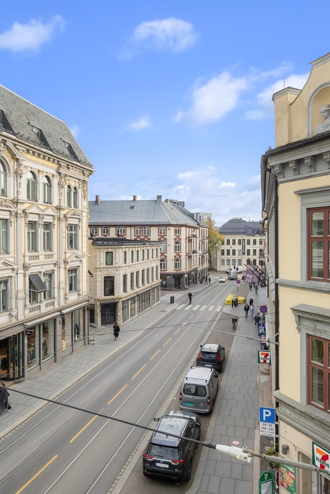 Etterspurt beliggenhet med Bogstadveien/Hegdehaugsveien rett utenfor - kort gange til alt Oslo vest har å tilby Galleribilde