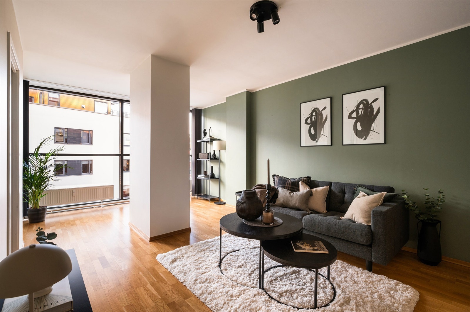 En moderne og romslig 3-roms over to plan i attraktive Pilestredet Park Galleribilde