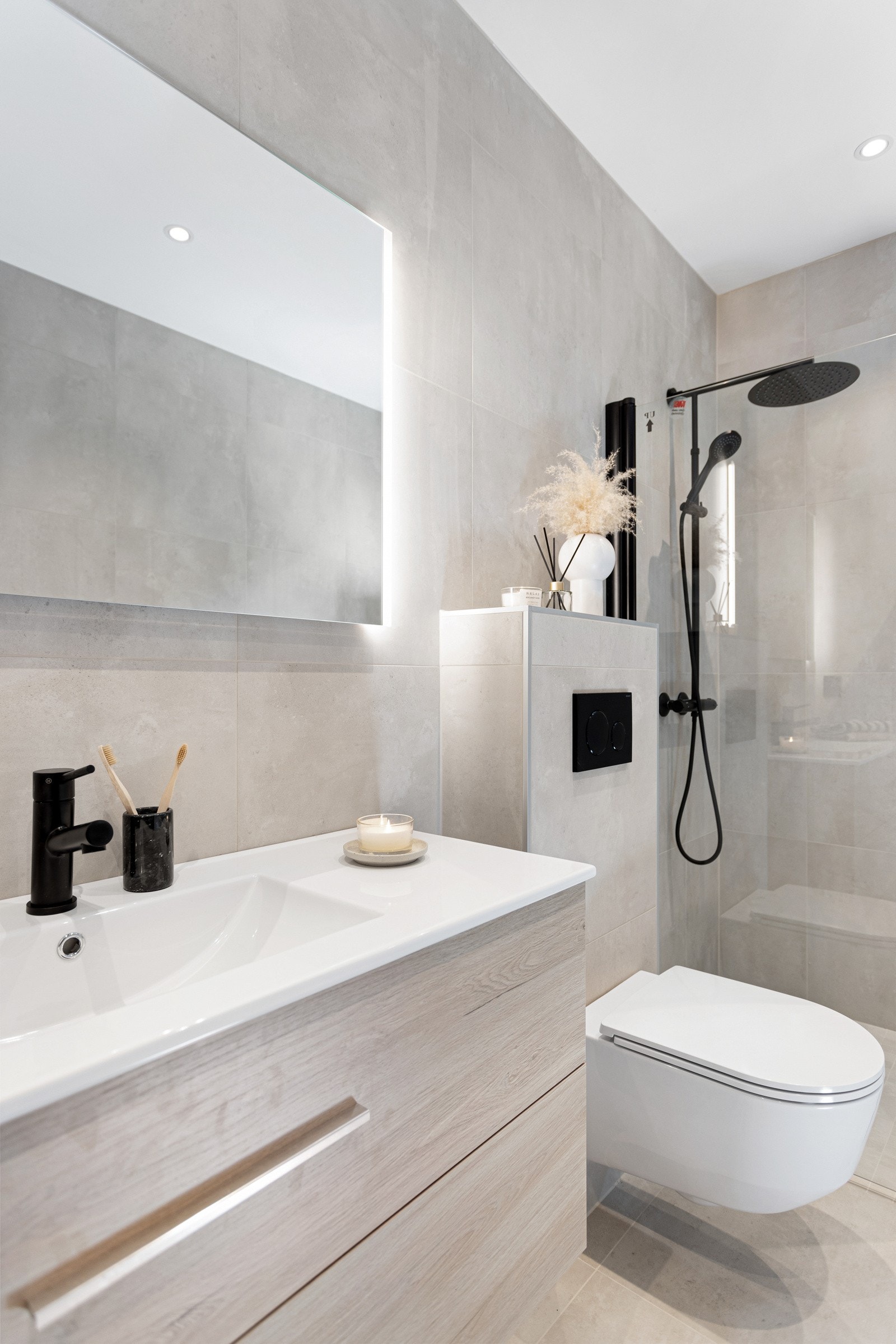 Toalettet er klargjort for dusjtoalett. Galleribilde