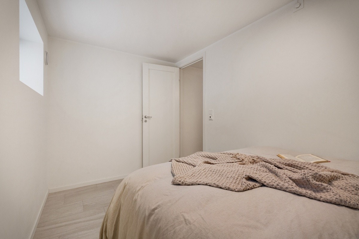 Soverom nede Galleribilde