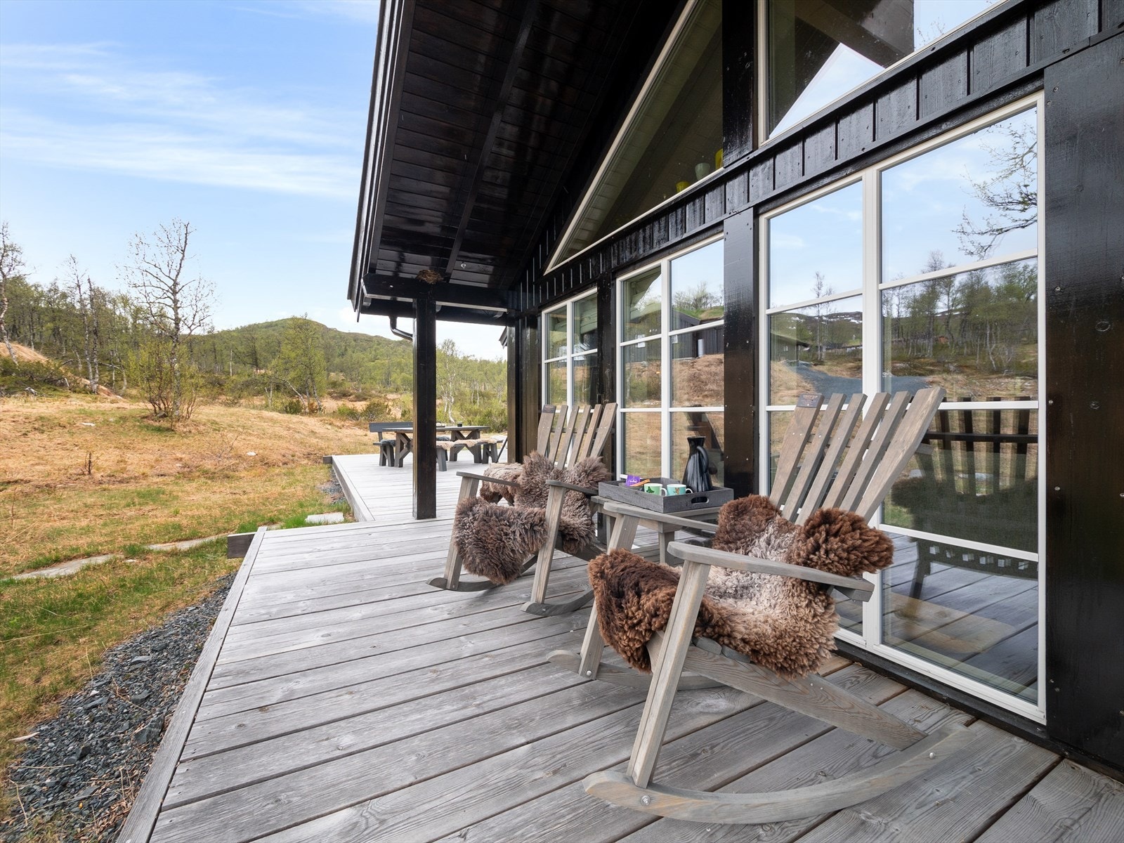 Med hytten følger et hjertestarter, som er plassert på vaskerommet. Galleribilde