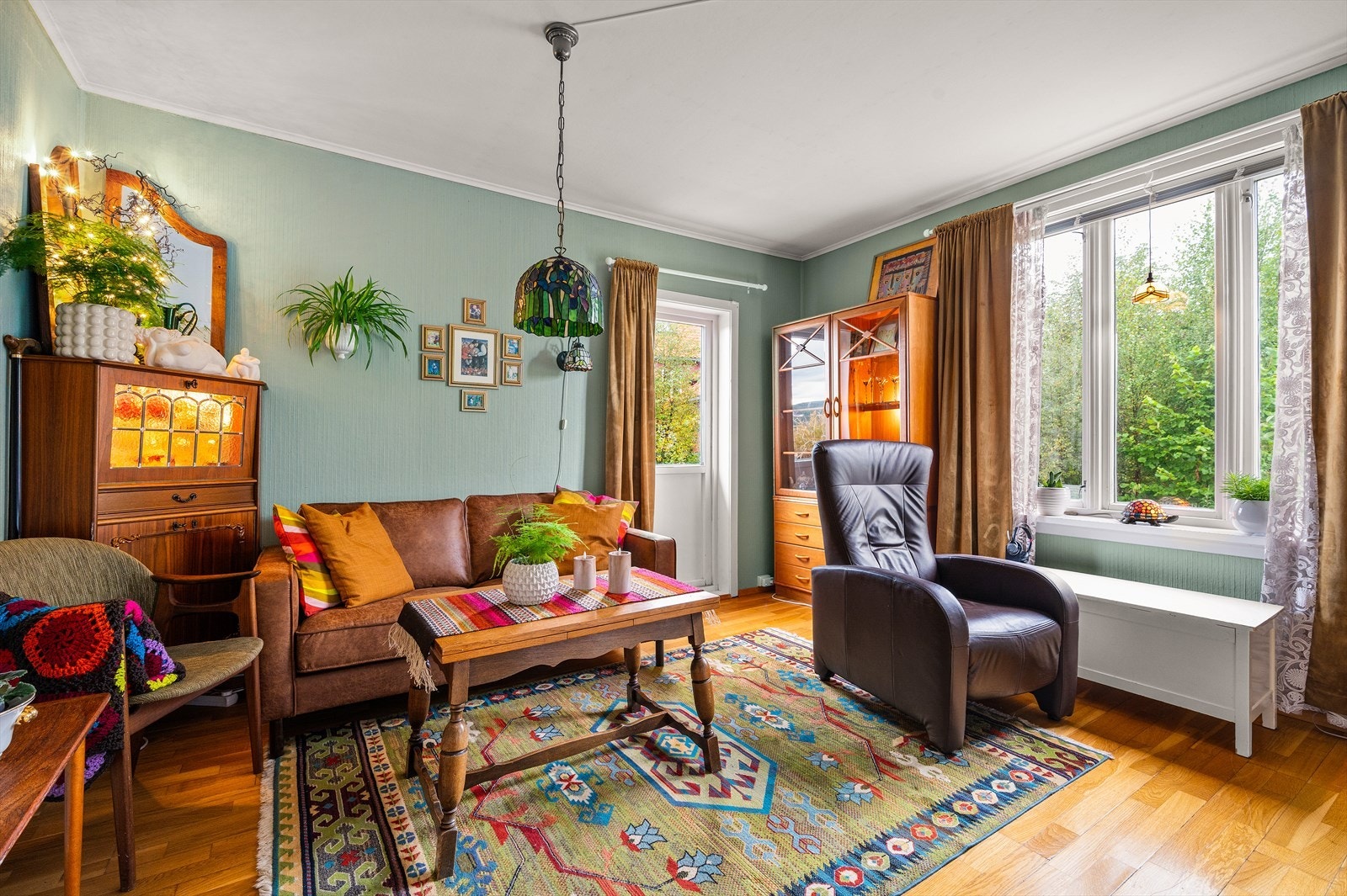 Fra stuen har man utgang til en sørvestvendt veranda Galleribilde