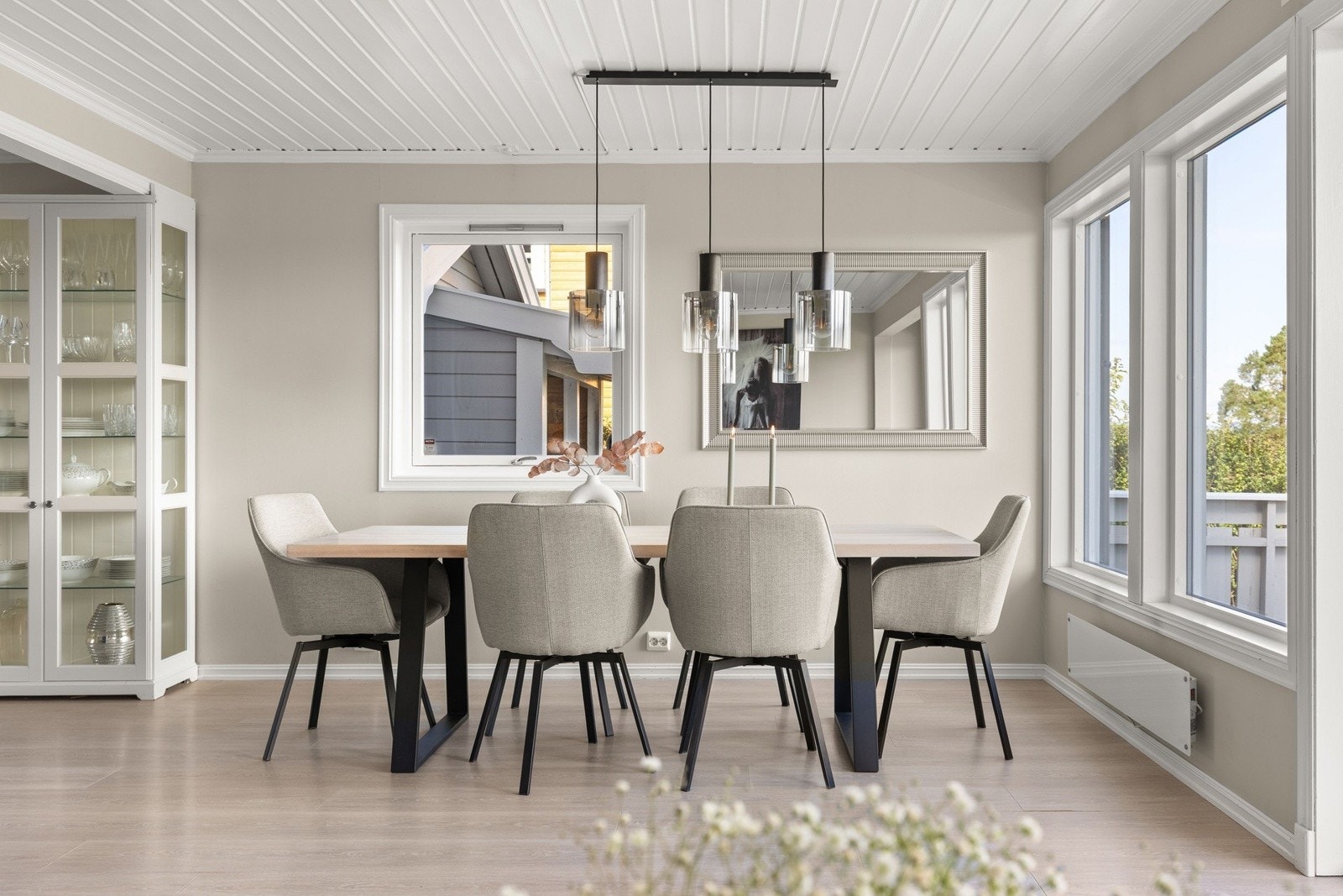 De to store vinduene ved spisebordet ble satt inn høsten 2020. Galleribilde