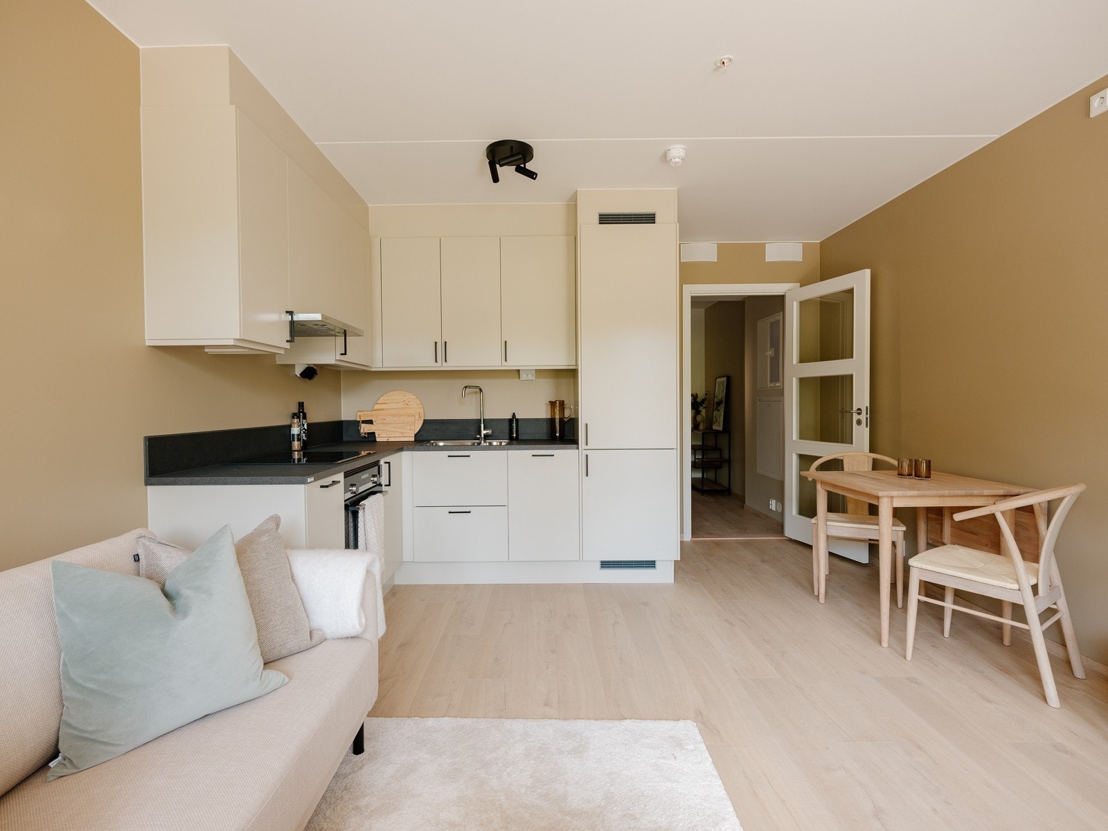 Alle hvitevarer er integrert Galleribilde