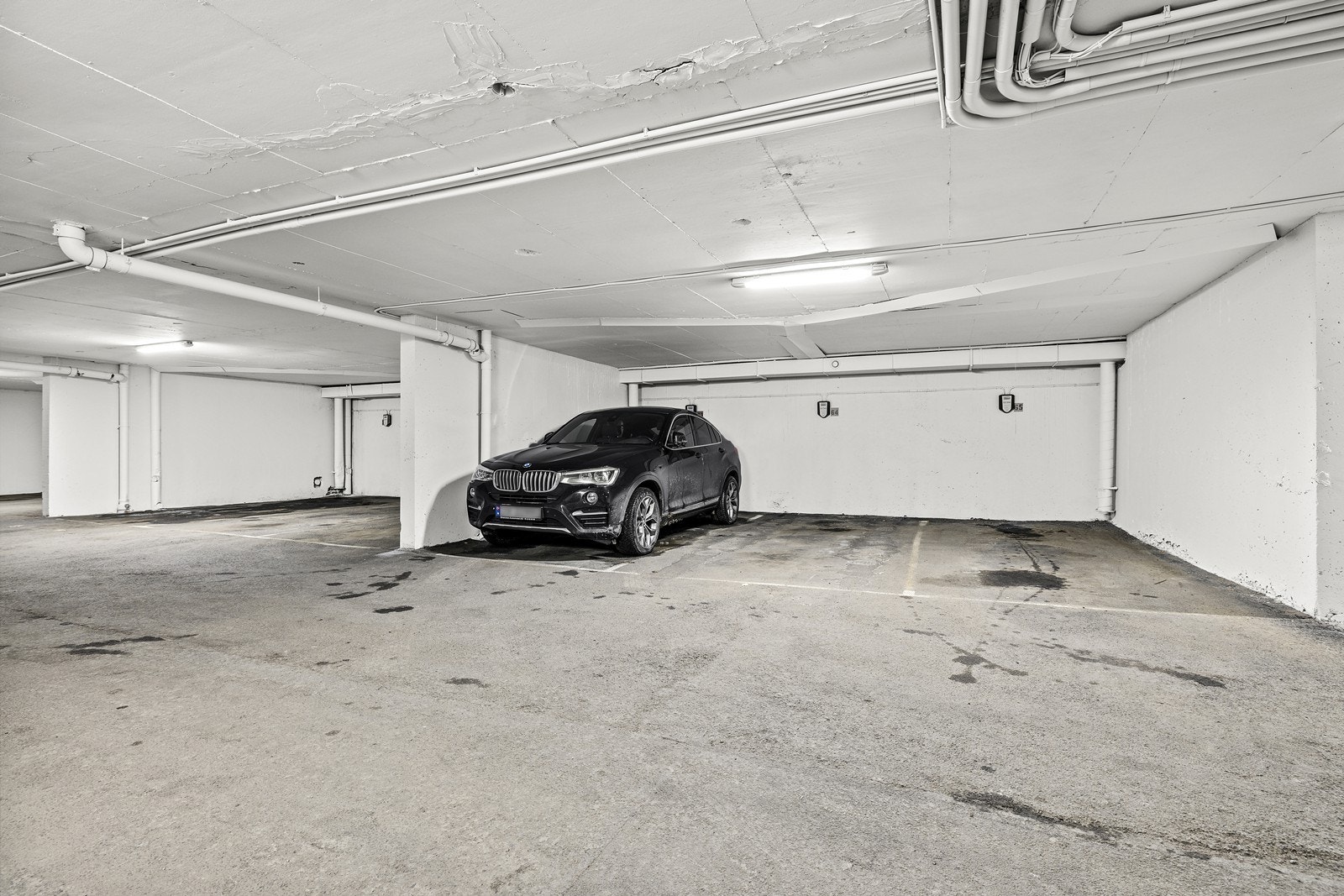 Det medfølger en garasjeplass i felles anlegg, som gir enkel og trygg parkering. Galleribilde