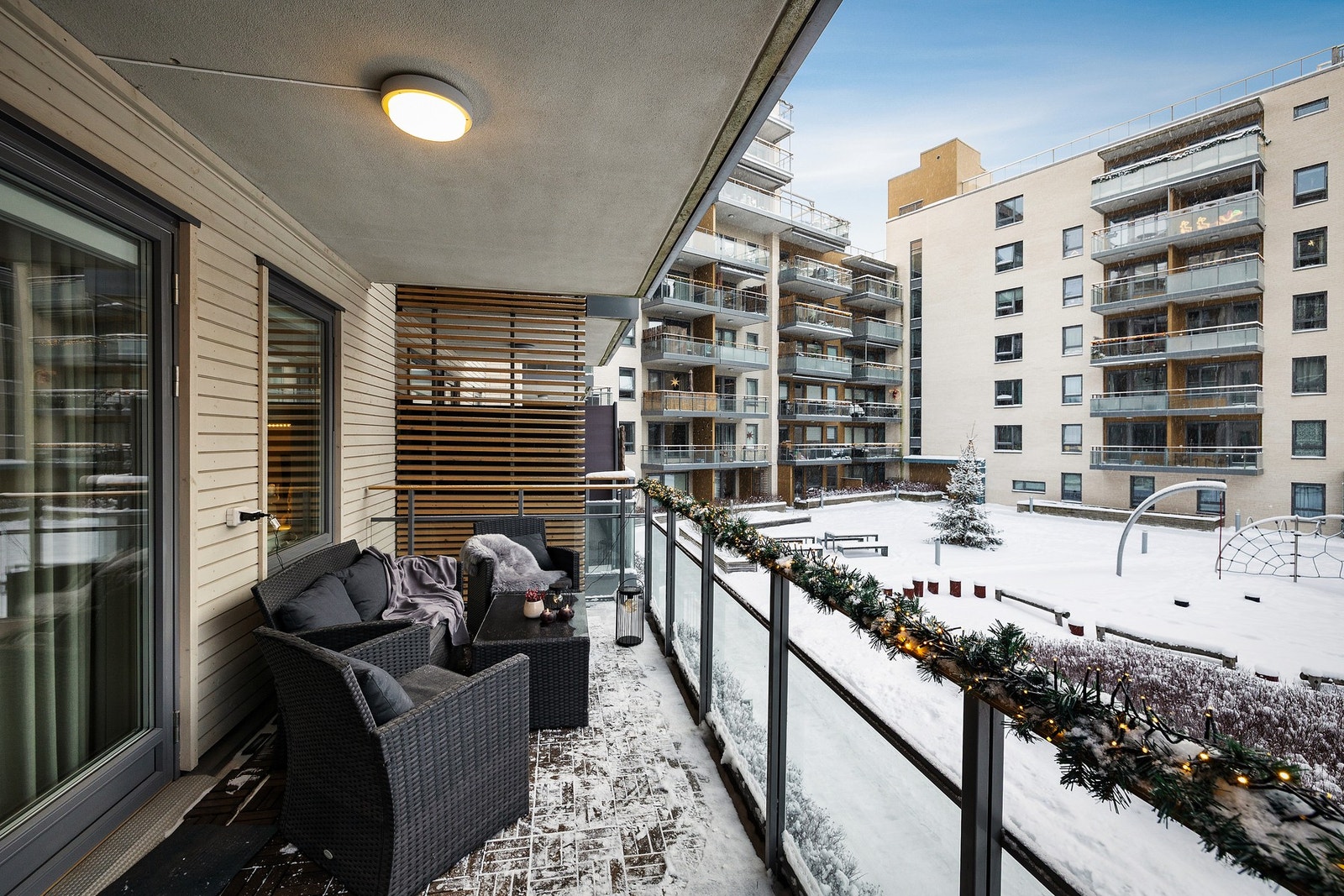 Hyggelig utsyn mot fellesarealer Galleribilde