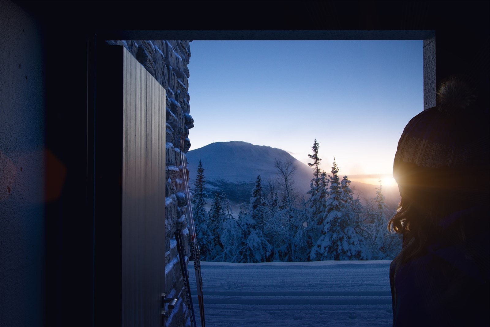 Illustrasjon, Utgang fra garasje rett ut i løypa. Galleribilde