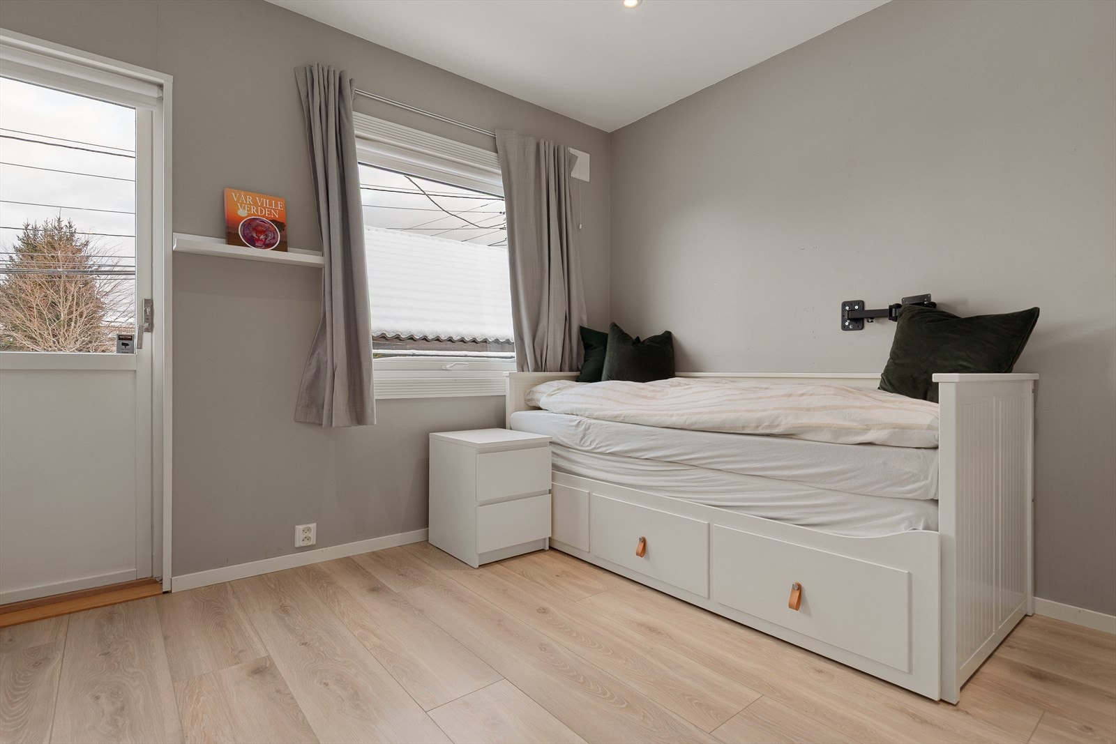 Soverom 3 har utgang til balkong. Galleribilde