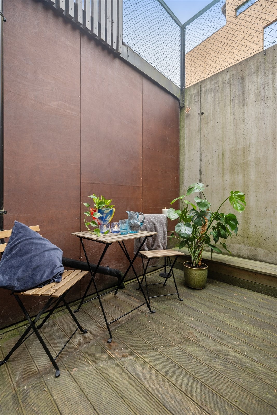 På terrassen i underetasjen finnes også en praktisk bod med rikelig oppbevaringsplass. Galleribilde