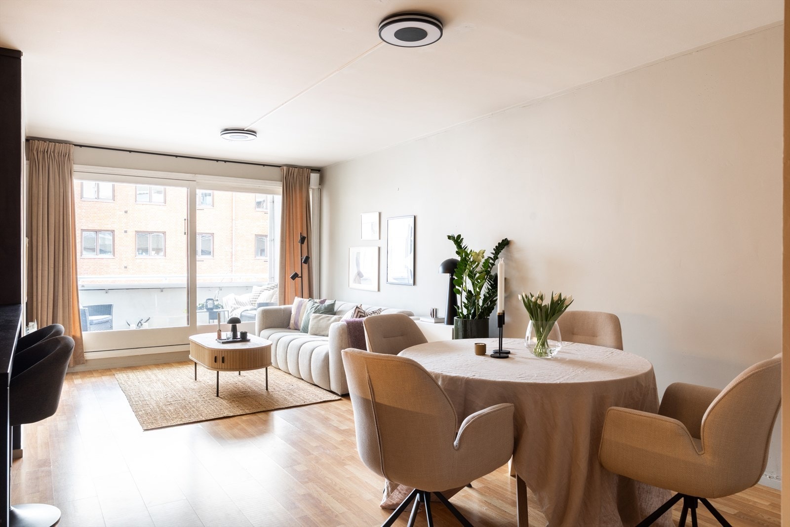 Velkommen til Askergata 1 - Presentert av Ingvild Skaranger v/Nordvik Bolig! (Foto: Pontus Holmenäs) Galleribilde