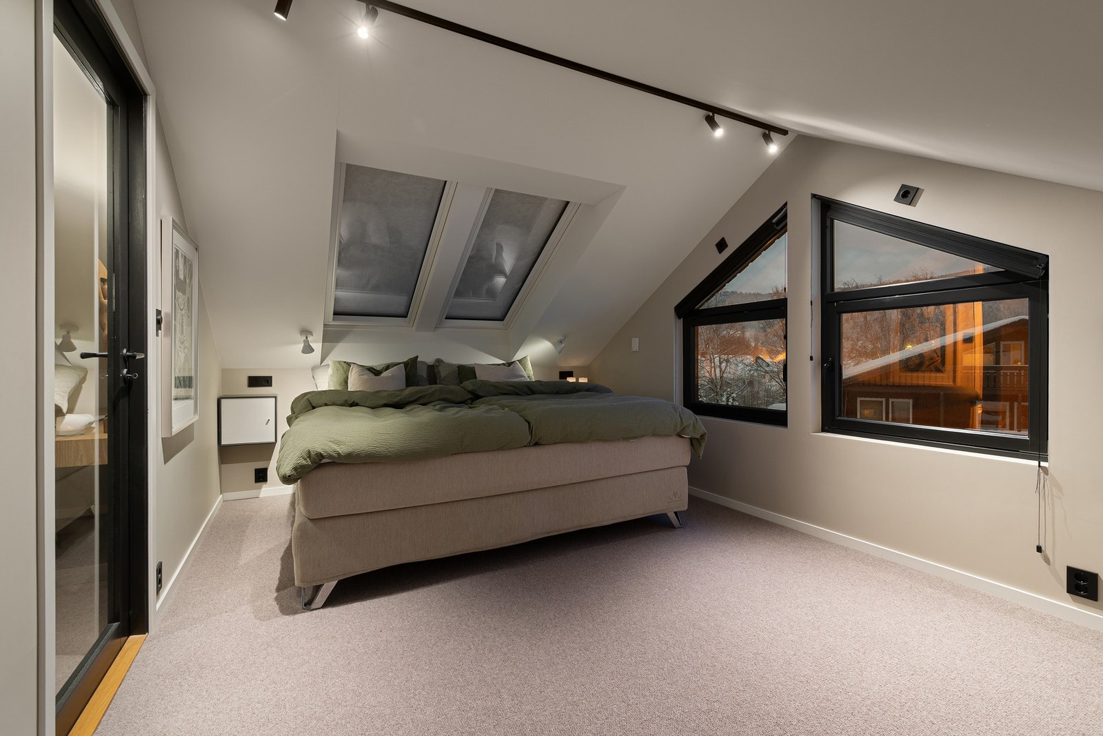 Romslig soverom på 10,5m². Galleribilde