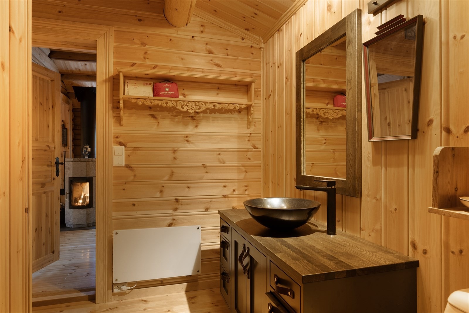 Det opplyses om at rommet ikke er bygget som våtrom. Galleribilde