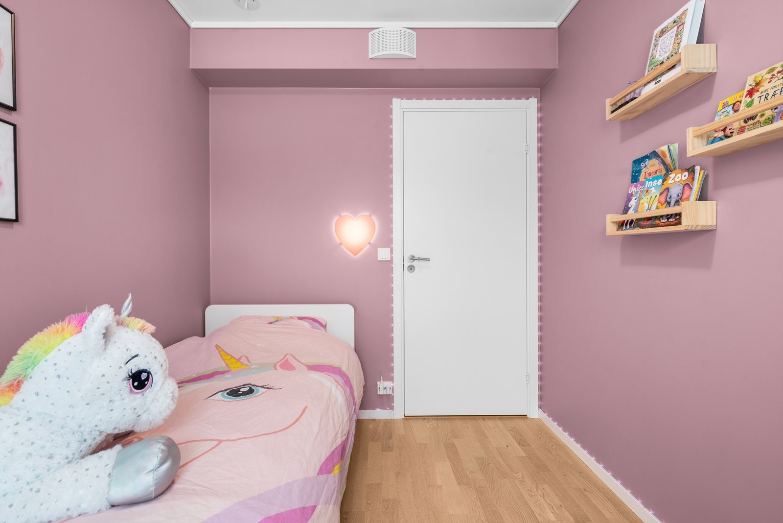 Boligen er utstyrt med balansert ventilasjon for et sunt inneklima. Galleribilde