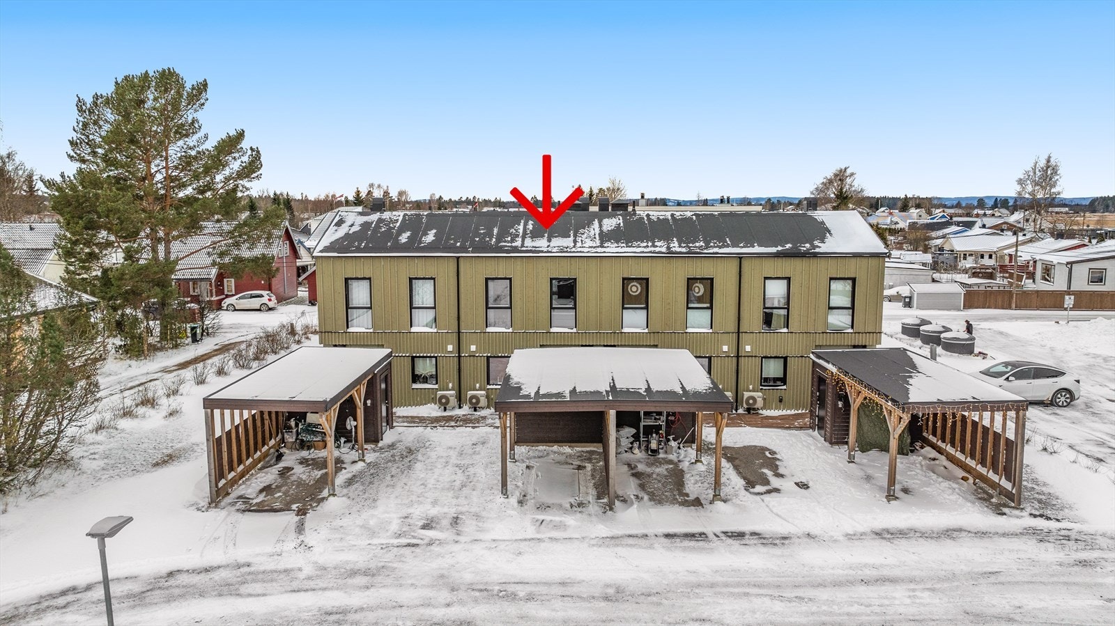 Nyere rekkehus fra 2023 med en arealeffektiv og praktisk planløsning over to plan. Galleribilde