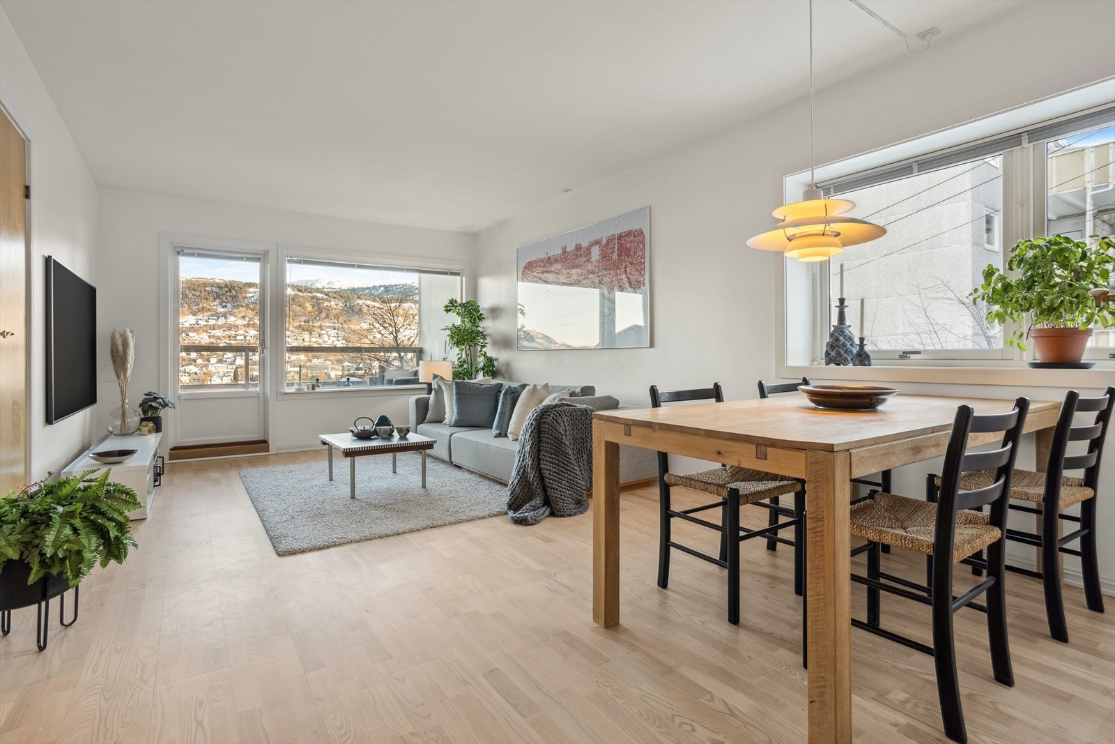 Det er god plass til spisebord. Galleribilde