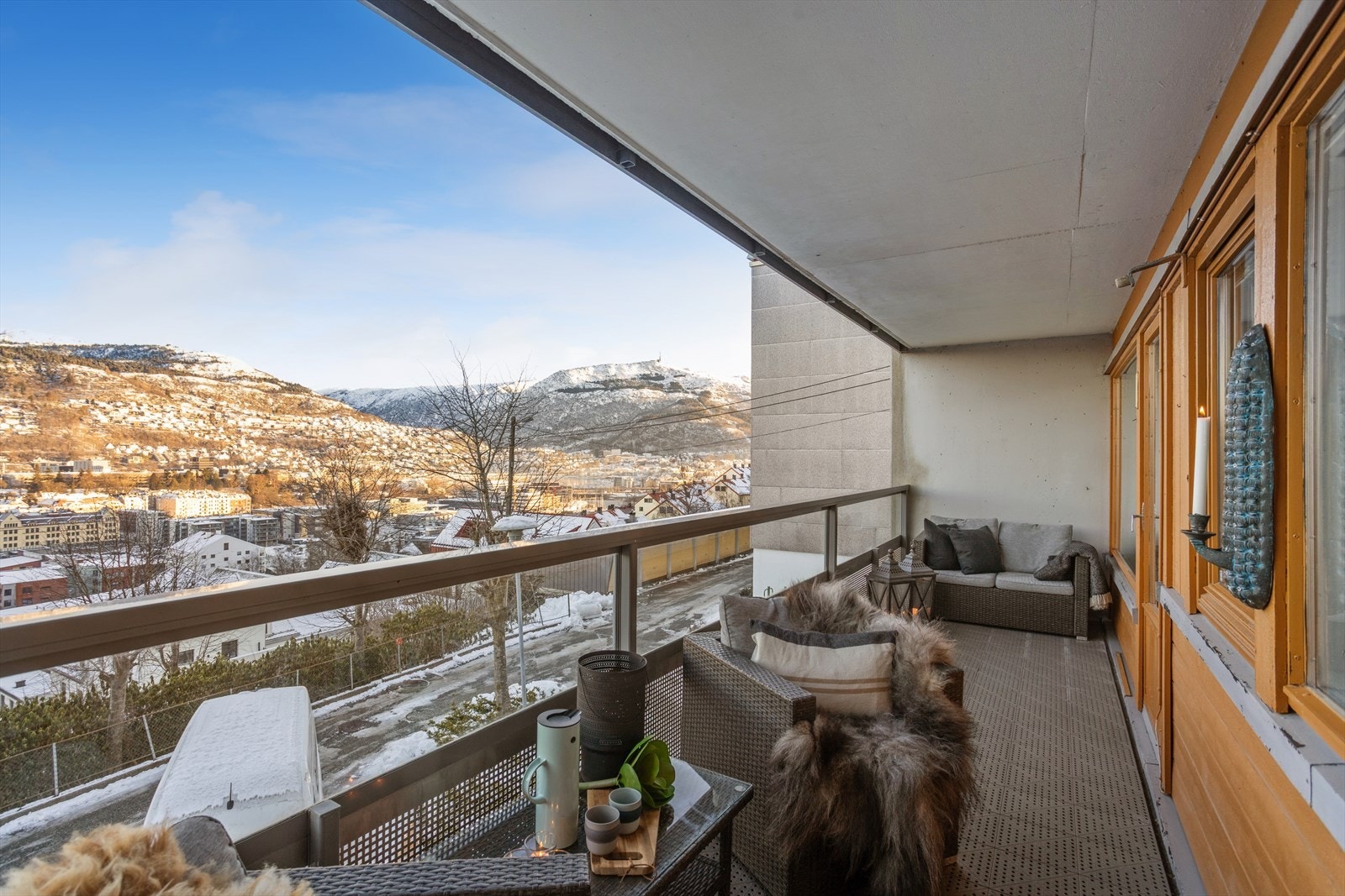 Herlig altan med overbygg. Galleribilde