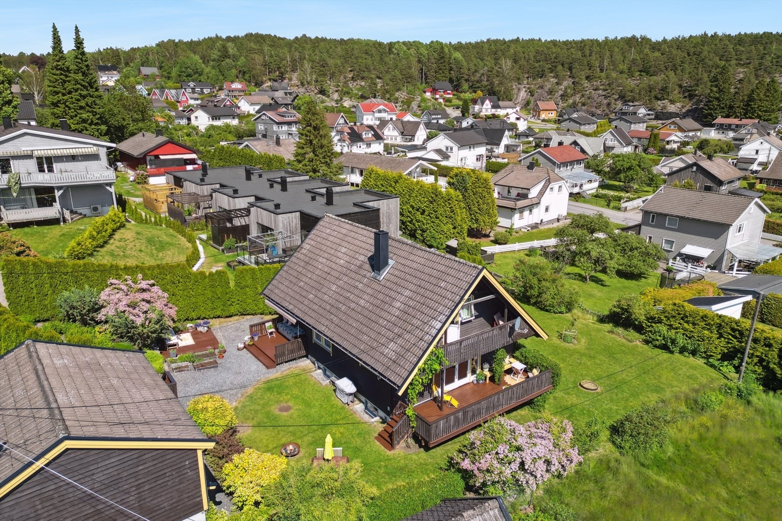 På Tindlund bor man med nærhet til skole, barnehage og dagligvare Galleribilde