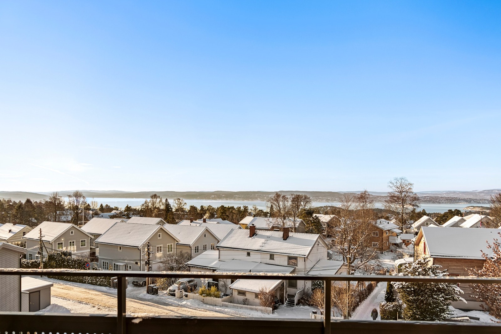 Den sydvestvendte beliggenheten sørger for meget gode solforhold Galleribilde