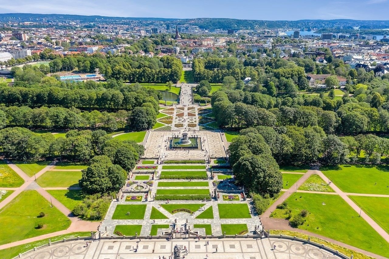 Det er kort vei til fantastiske Frognerparken med flotte tur- og rekreasjonsmuligheter Galleribilde