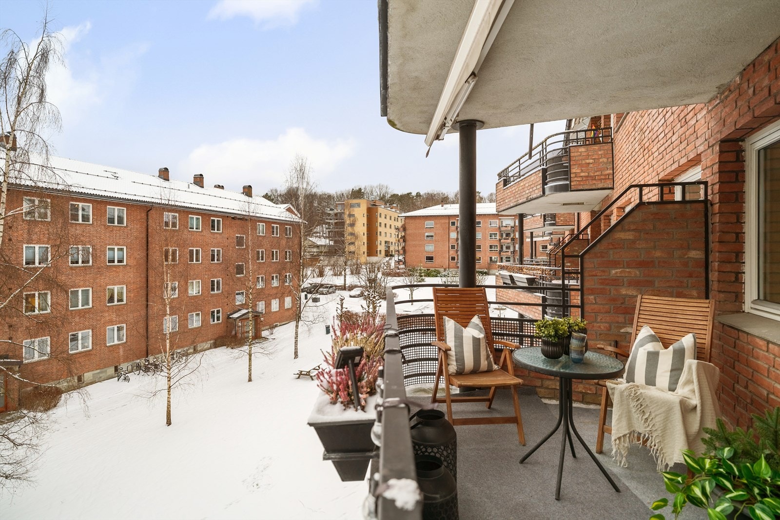 Utsikt fra balkongen Galleribilde