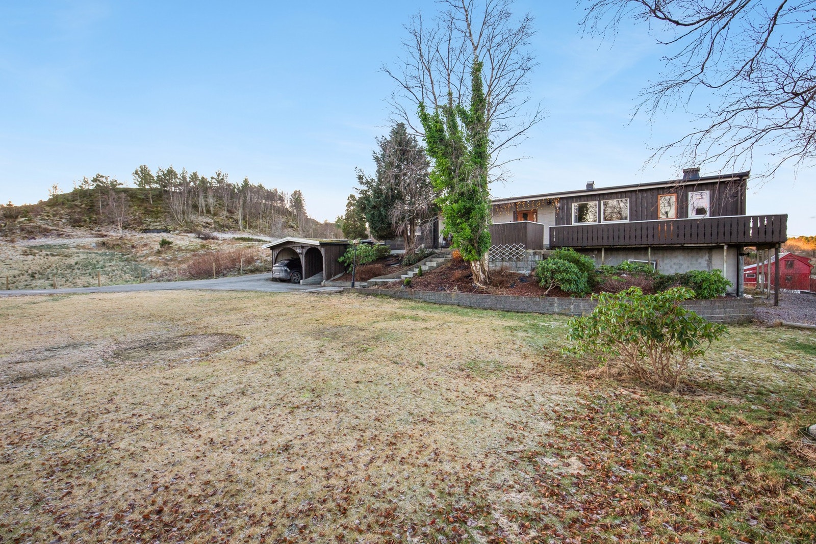 Boligen ligger fint til i Omsundet, rolig og barnevennlig Galleribilde