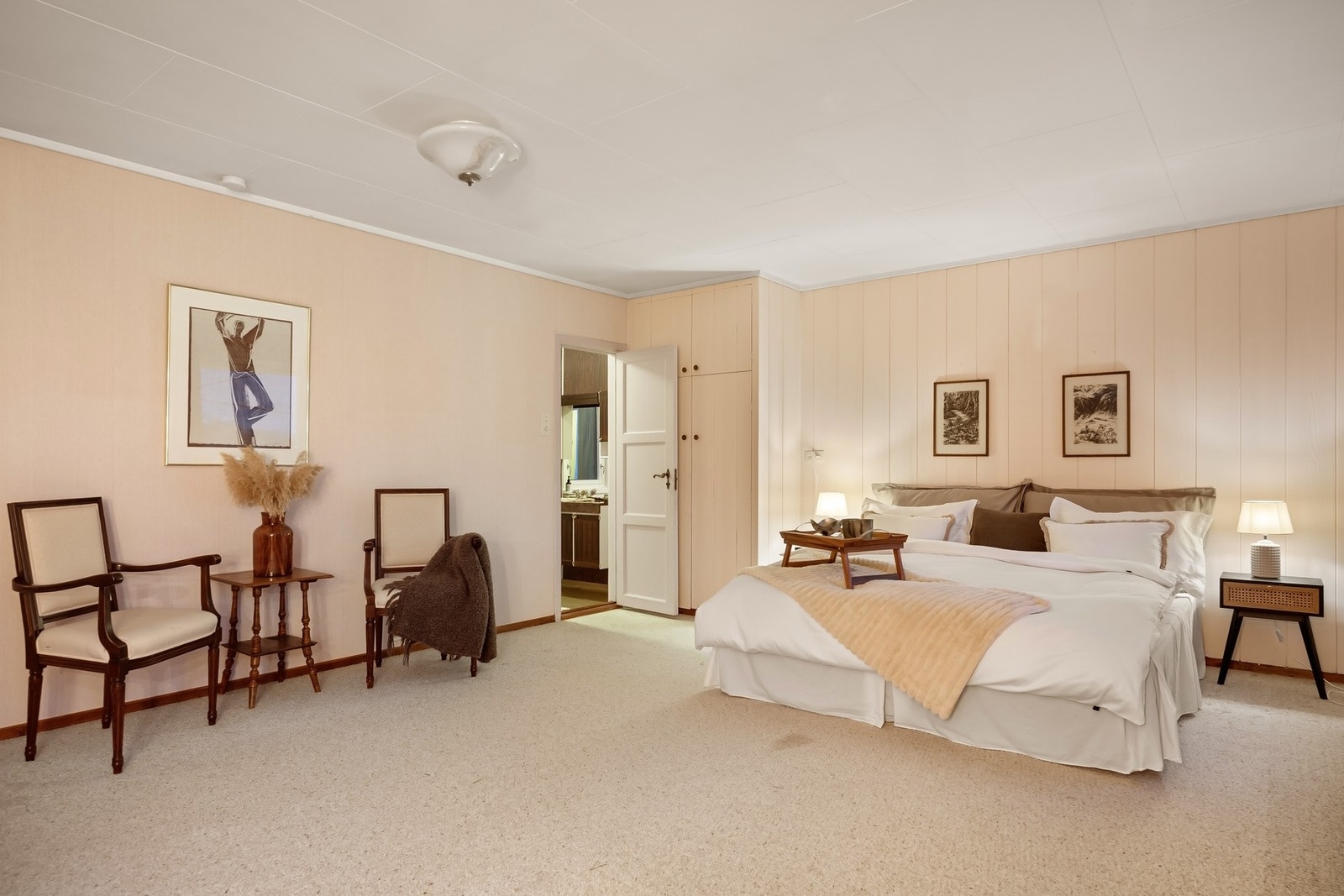 Hovedsoverommet er også tilknyttet et eget privat baderom. Galleribilde