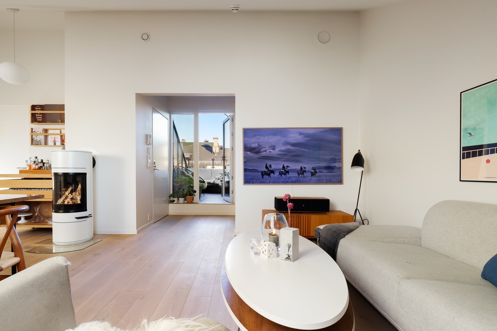 Leiligheten er vel gjennomført med tidløse overflater og pen parkett på gulv. Galleribilde