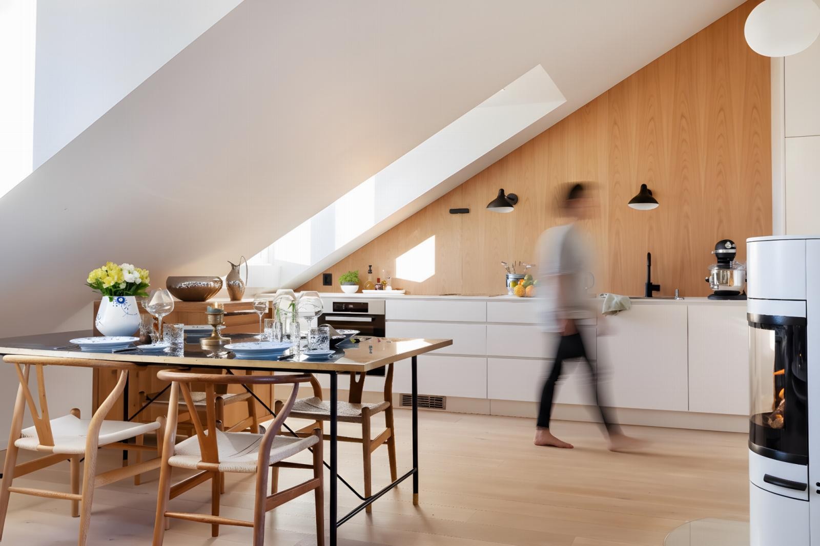 Leiligheten har et pent kjøkken fra 2021. Galleribilde