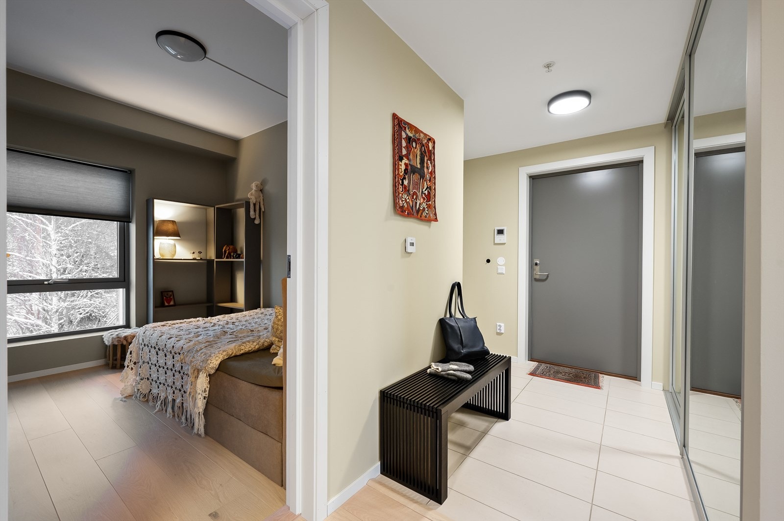 Alle soverommene er av god størrelse og på gjesterommet er det plass til stor seng, garderobe og kontorpult hvis det er ønskelig. Galleribilde